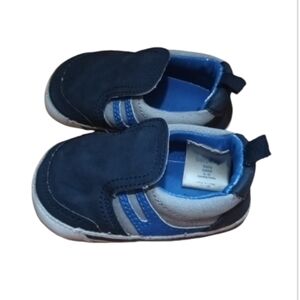 Size 6-12 months Baby gap walkers